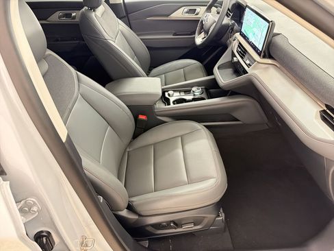 New 2026 Ford Explorer Active image 29