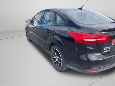 Used 2017 Ford Focus SE image 12