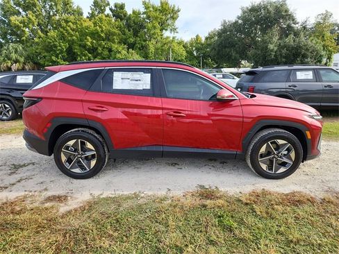 New 2025 Hyundai Tucson SEL image 2