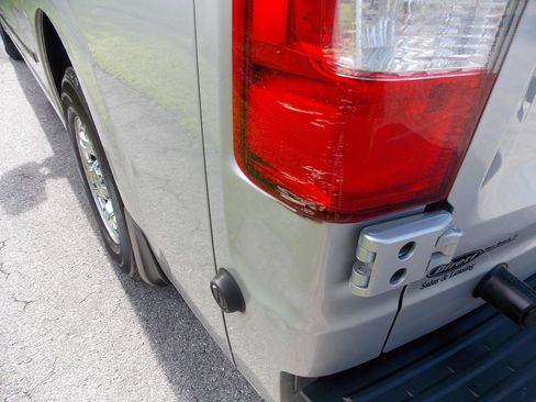 Used 2020 Nissan NV 3500 SL RWD image 31