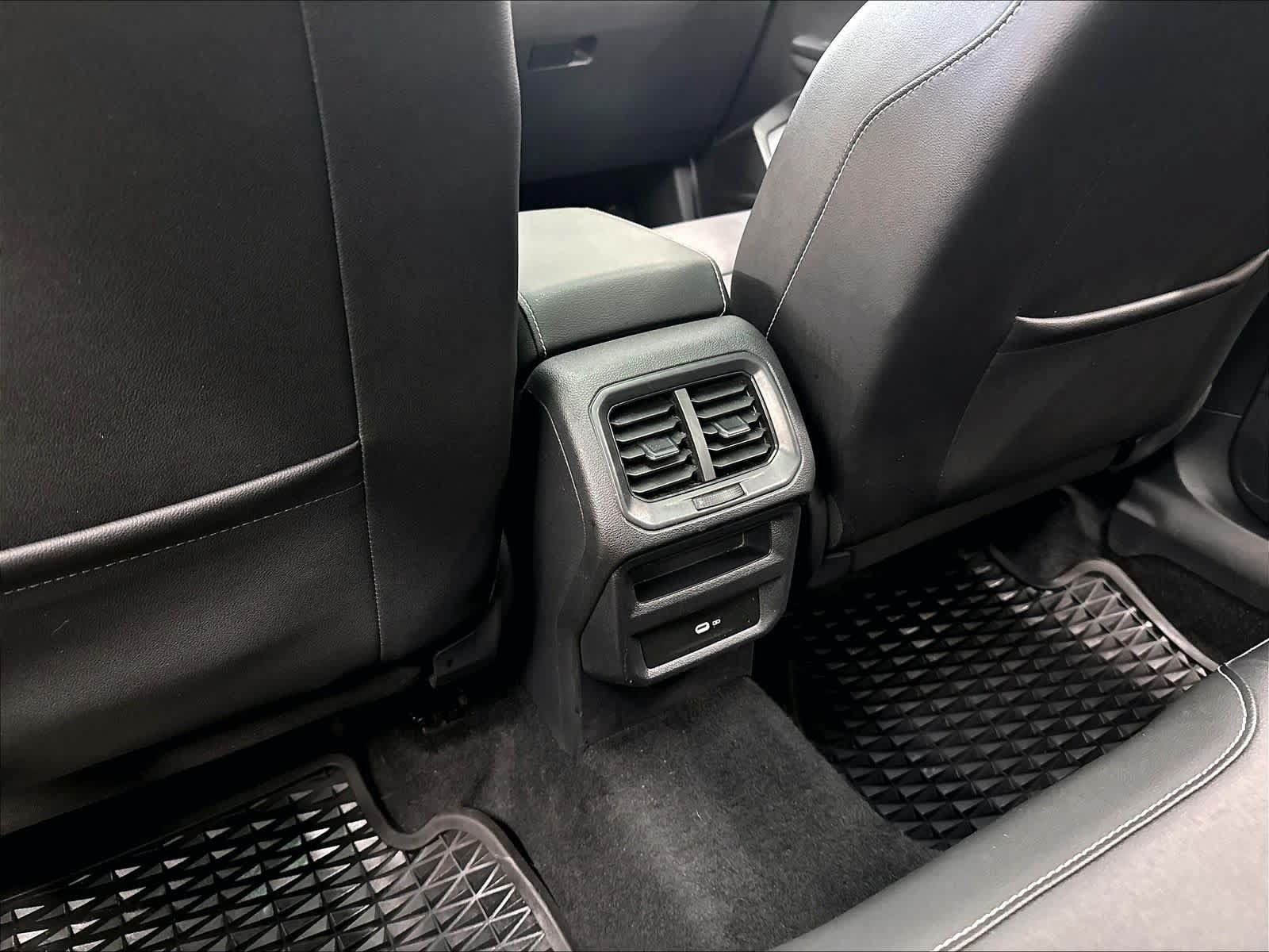 Used 2022 Volkswagen Taos SEL AWD/4WD image 13