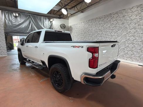 Used 2023 Chevrolet Silverado 2500 LTZ AWD/4WD image 5
