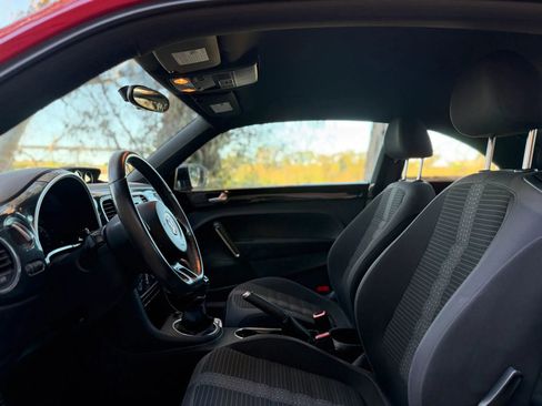 Used 2012 Volkswagen Beetle 2.0T image 9