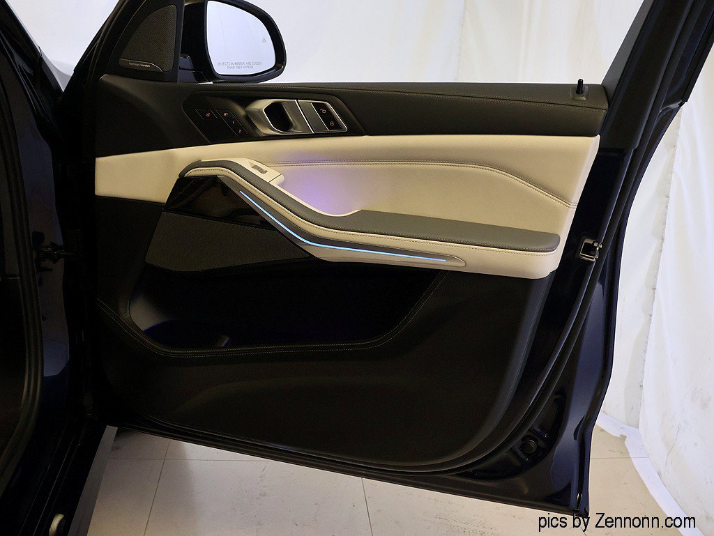 Certified 2025 BMW X7 xDrive40i AWD/4WD image 37