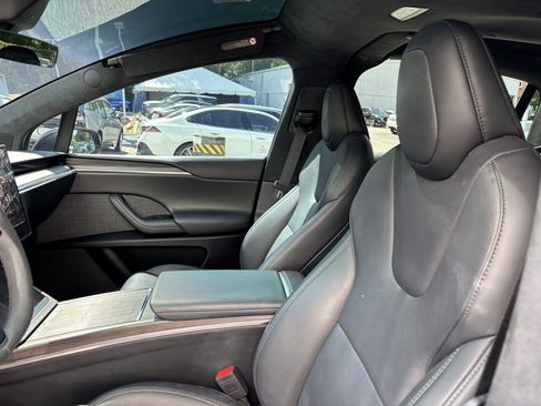 Used 2023 Tesla Model X AWD/4WD image 18