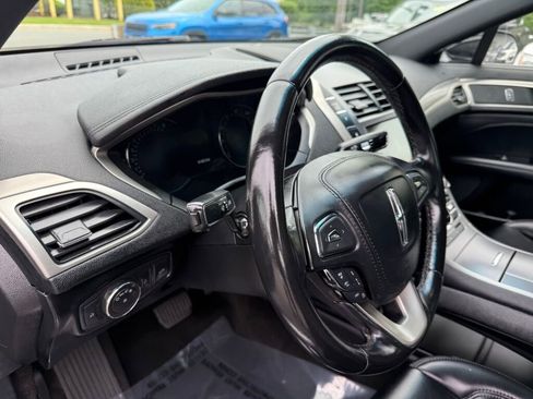 Used 2020 Lincoln MKZ Standard image 12