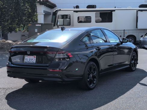 Used 2025 Honda Accord SE image 5