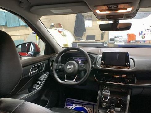 Used 2021 Nissan Rogue SL image 21