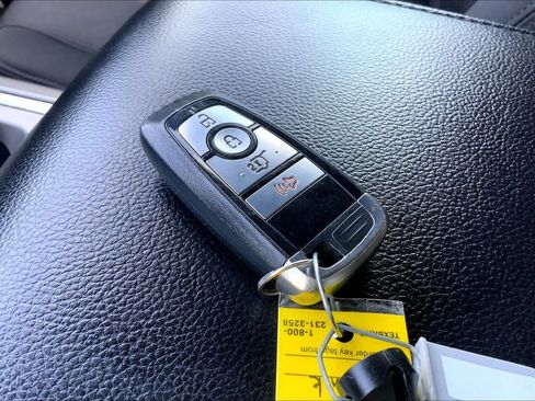 Used 2019 Ford Expedition XLT RWD image 13