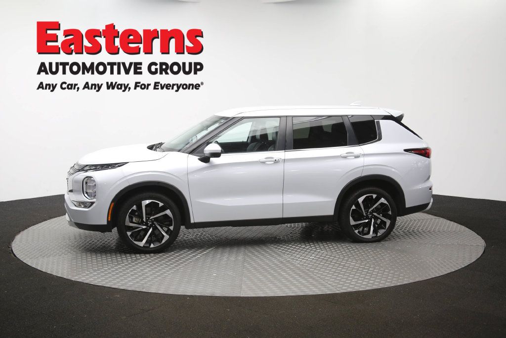 Used 2024 Mitsubishi Outlander SE FWD image 62
