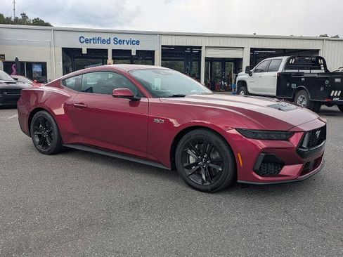 Used 2025 Ford Mustang GT RWD image 2