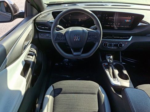 Used 2024 Buick Envista Preferred w/ Advanced Safety Package FWD image 13