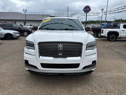 Used 2023 Lincoln Navigator Reserve AWD/4WD image 8