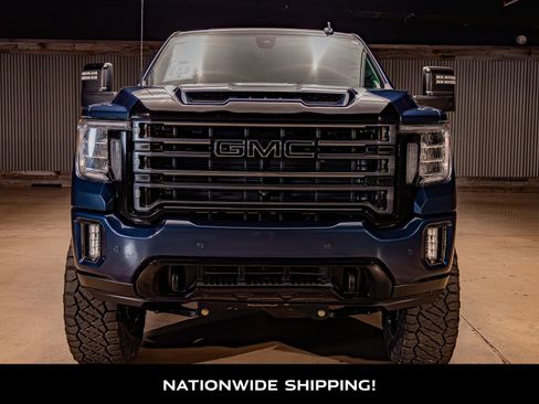 Used 2022 GMC Sierra 2500 AT4 w/ AT4 Premium Plus Package image 4