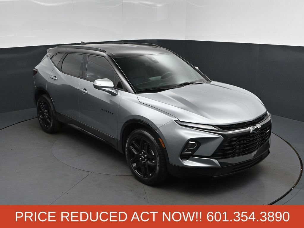 Used 2024 Chevrolet Blazer RS w/ Driver Confidence II Package FWD image 1
