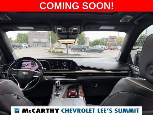 Used 2022 Cadillac Escalade Sport Platinum w/ Heavy-Duty Trailer Package AWD/4WD image 43