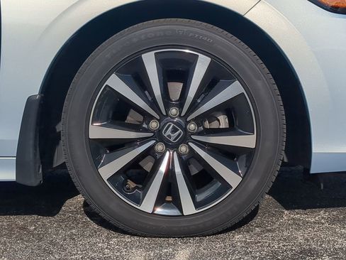 Used 2023 Honda Civic EX image 10