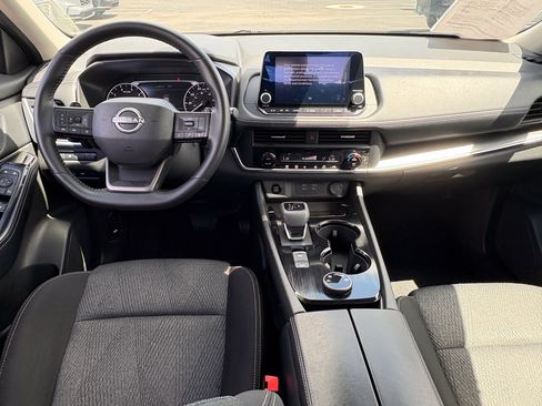 Used 2025 Nissan Rogue SV AWD/4WD image 20