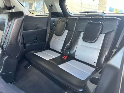 Certified 2023 Ford Explorer XLT w/ Equipment Group 202A RWD image 15