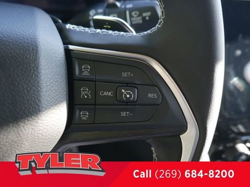 New 2025 Jeep Grand Cherokee Limited w/ Black Appearance Package image 29