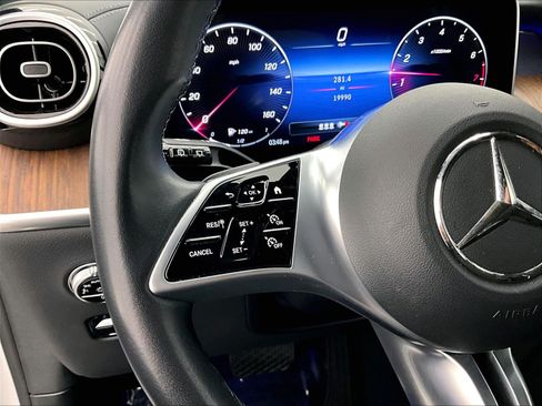 Certified 2023 Mercedes-Benz GLC 300 image 21