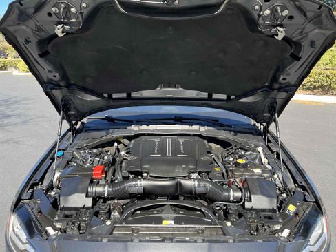 Used 2017 Jaguar XF S image 30