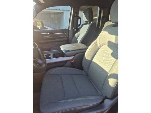 Used 2022 RAM 1500 Big Horn AWD/4WD image 13