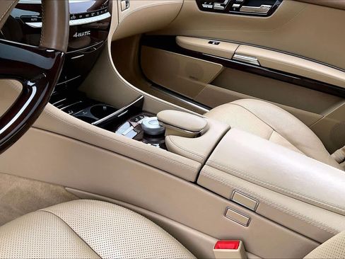 Used 2014 Mercedes-Benz CL 550 4MATIC image 19