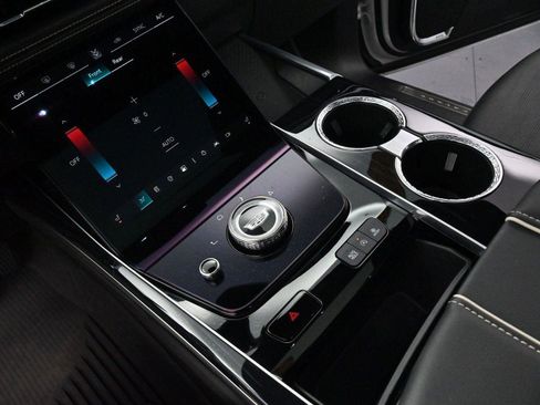 Certified 2025 Cadillac Escalade Sport w/ LPO, ONYX Package AWD/4WD image 28