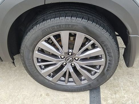 Used 2023 Nissan Pathfinder SL w/ SL Premium Package FWD image 8