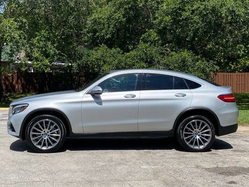 Used 2019 Mercedes-Benz GLC 300 4MATIC Coupe image 4