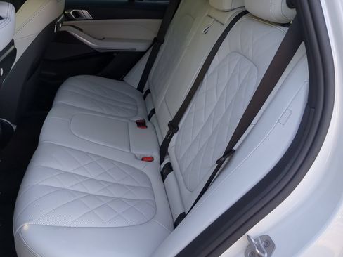 Used 2025 BMW X5 xDrive40i w/ Premium Package AWD/4WD image 54