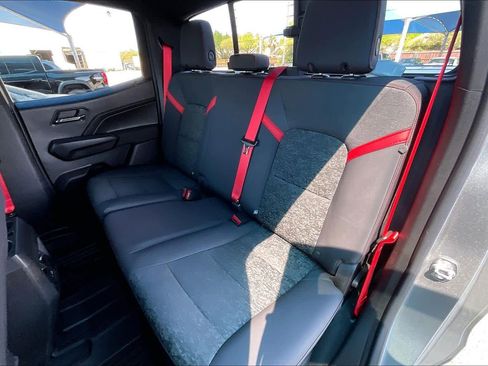 Used 2024 Chevrolet Colorado Z71 w/ Z71 Convenience Package 2 image 21