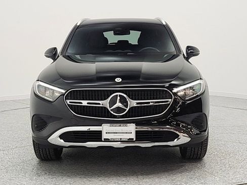 Used 2026 Mercedes-Benz GLC 300 image 2