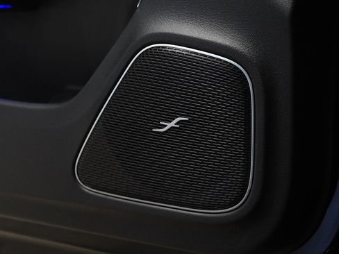 Used 2025 Mercedes-Benz CLA 35 AMG 4MATIC image 32