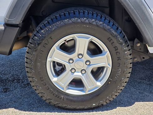 Used 2018 Jeep Wrangler Unlimited Sport S AWD/4WD image 13