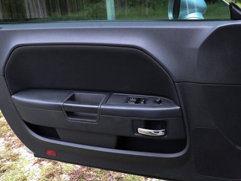Used 2010 Dodge Challenger SE RWD image 35