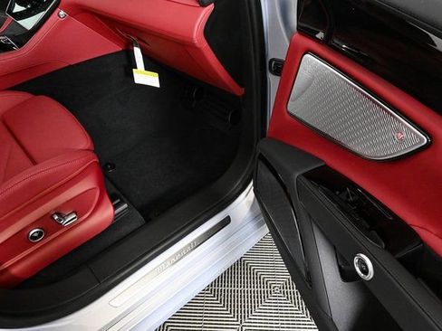 New 2025 Maserati Grecale GT image 27