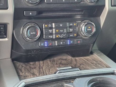 Used 2017 Ford F250 Lariat w/ Chrome Package AWD/4WD image 21