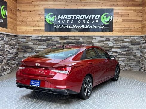 Used 2023 Hyundai Elantra Limited w/ Preferred Accessory Package FWD image 10