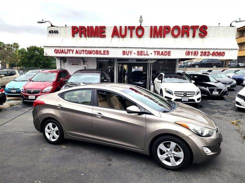Used 2013 Hyundai Elantra GLS w/ Preferred Pkg image 19