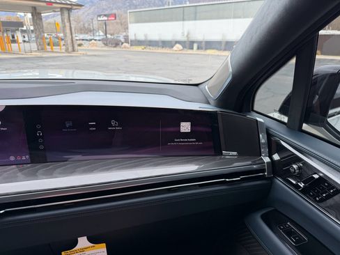 Used 2025 Cadillac Escalade IQ Sport 2 image 21