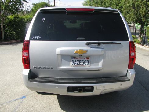 Used 2014 Chevrolet Suburban LT image 5