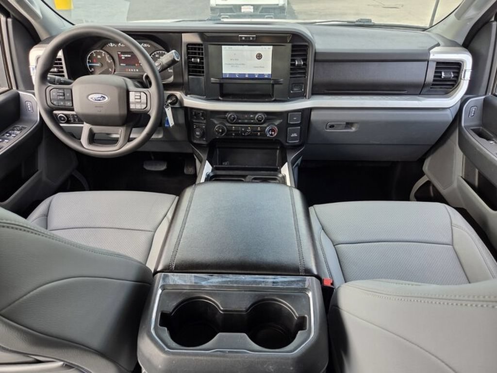 Used 2025 Ford F350 XLT w/ FX4 Off-Road Package AWD/4WD image 13