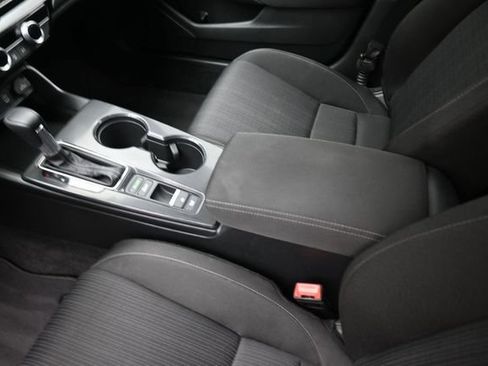 Used 2025 Honda Civic LX image 32