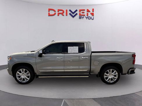 Used 2025 Chevrolet Silverado 1500 High Country AWD/4WD image 7