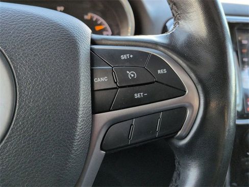 Used 2020 Jeep Grand Cherokee Altitude image 14