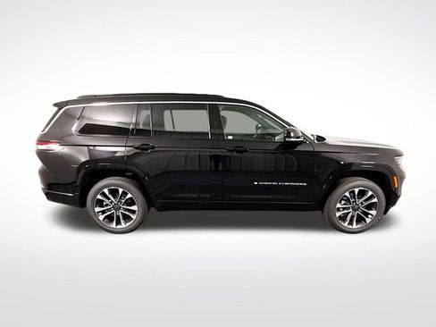 New 2025 Jeep Grand Cherokee L Overland w/ Luxury Tech Group IV image 8