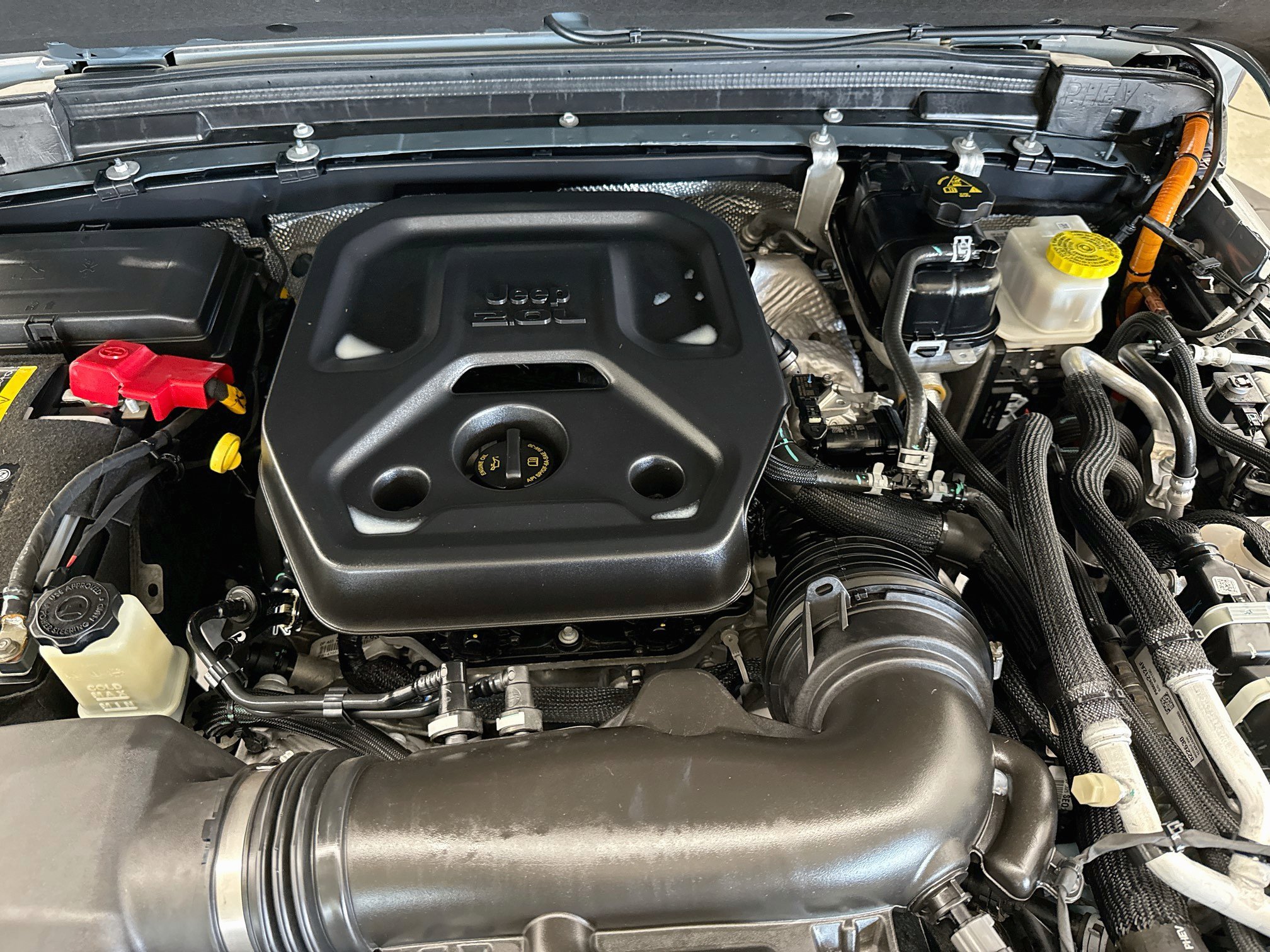 Used 2024 Jeep Wrangler Unlimited AWD/4WD image 32