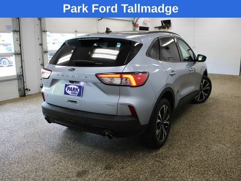 Used 2022 Ford Escape SE w/ SE Sport Appearance Package AWD/4WD image 6
